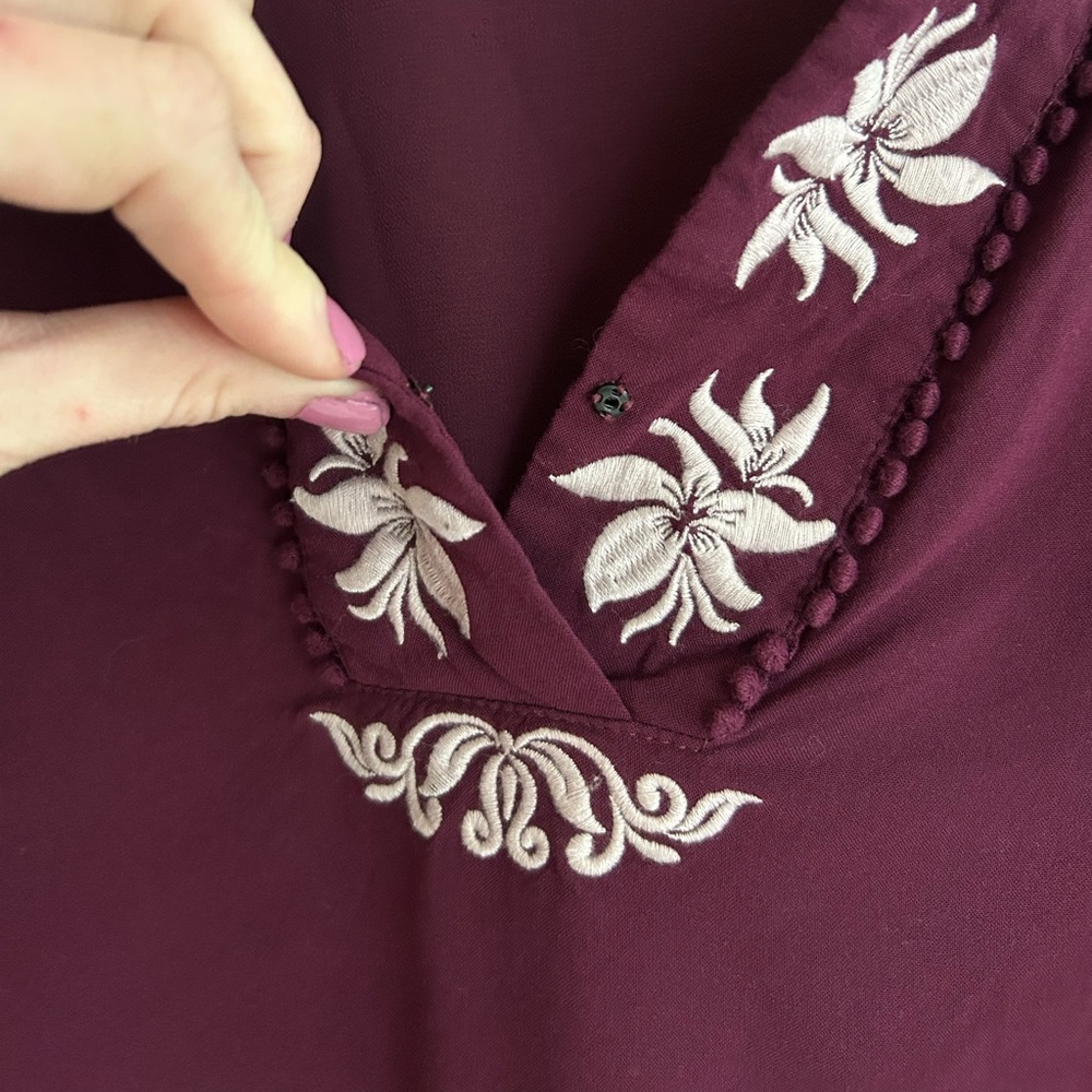 ARIAT Poet Top Burgundy Floral Embroidery Sheer Overlay Blouse Tunic Boho Size L - Picture 9 of 16